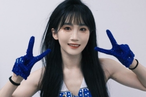 北京男篮啦啦队队长晒照：还有好多照片没P呢 怎么就结束了