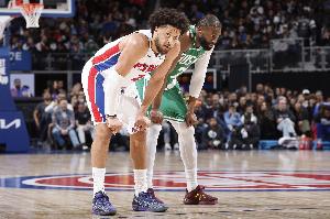 杰伦·布朗获44张一阵+54张二阵+1张三阵投票 总分落后坎宁安30分