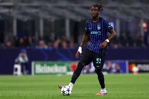 克罗斯：比塞克是出色中卫能带来安全感，没人愿意和他一对一